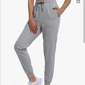 New women’s jogger sweatpants by OE sz medium w/ pockets